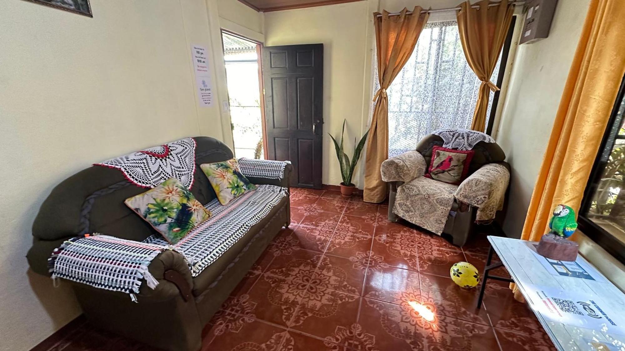 The Corner House Apartamento Tortuguero Exterior foto