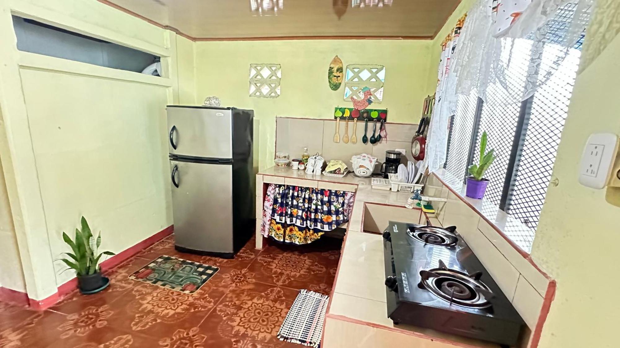 The Corner House Apartamento Tortuguero Exterior foto
