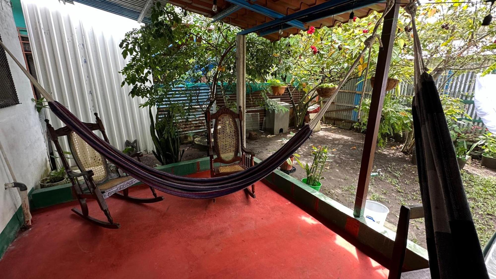 The Corner House Apartamento Tortuguero Exterior foto
