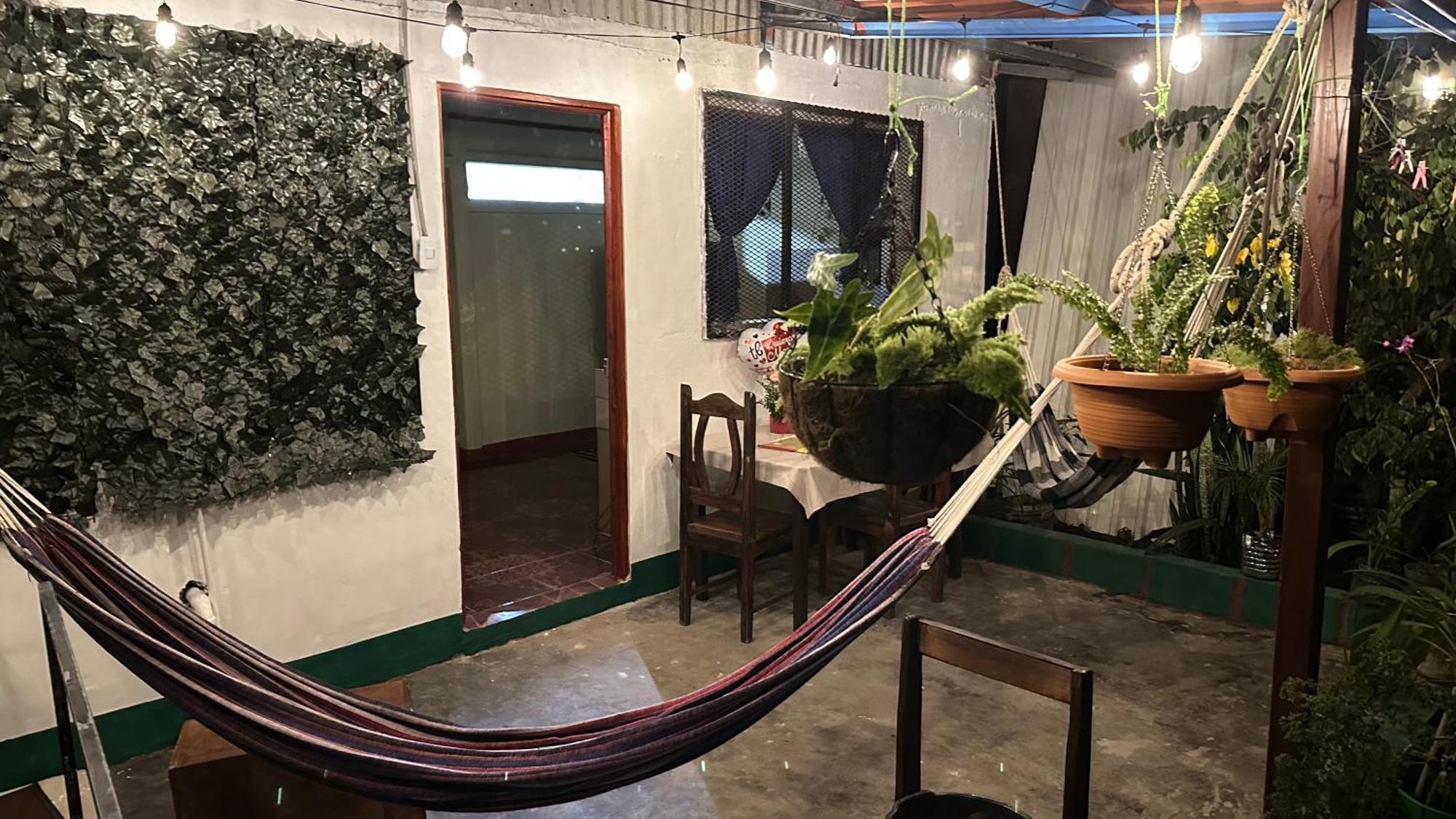 The Corner House Apartamento Tortuguero Exterior foto